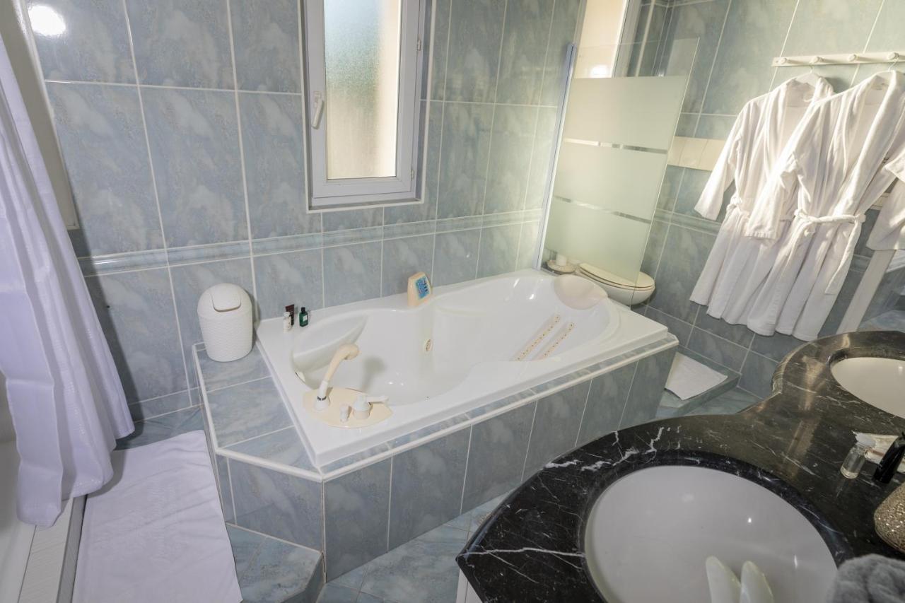 Bed and Breakfast Domaine La Corniche Bayon Exterior foto